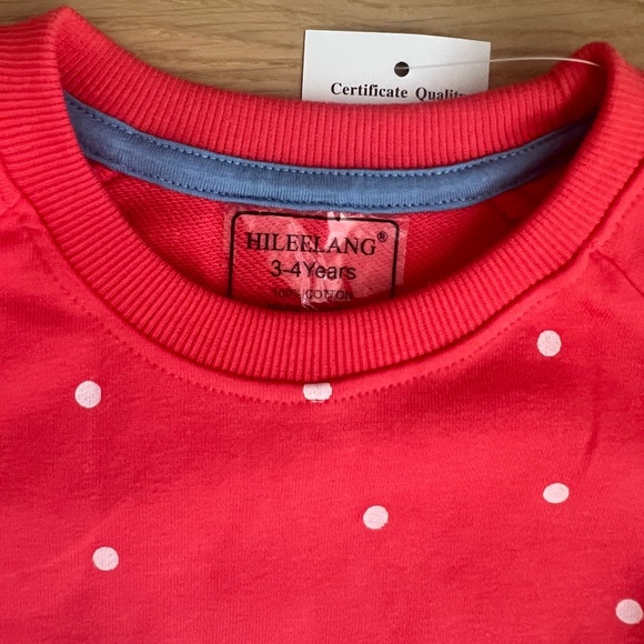 NWT Llama Sweatshirt - Picture 4 of 4